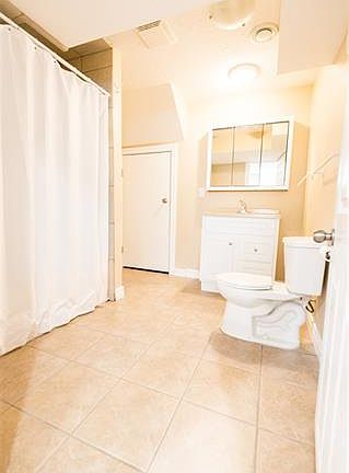 5 Bathroom_06032019