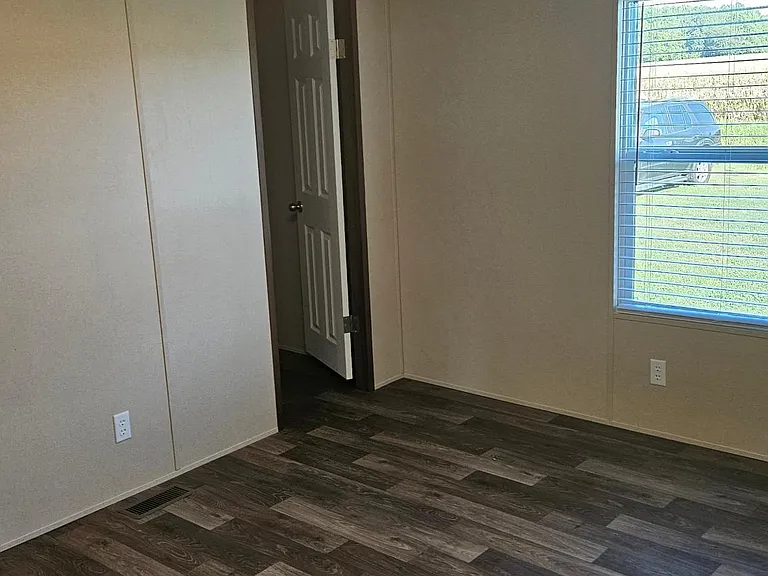 925 Bakers Chapel Rd — Photo 14