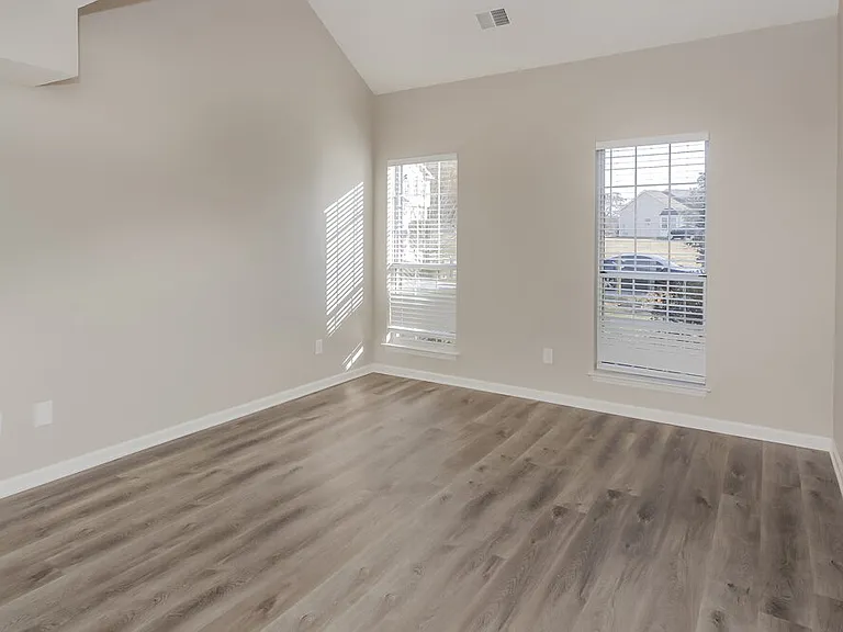 5013 Farmview Dr — Photo 10