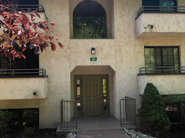 63 Midlake Dr, Lake Harmony, PA 18624