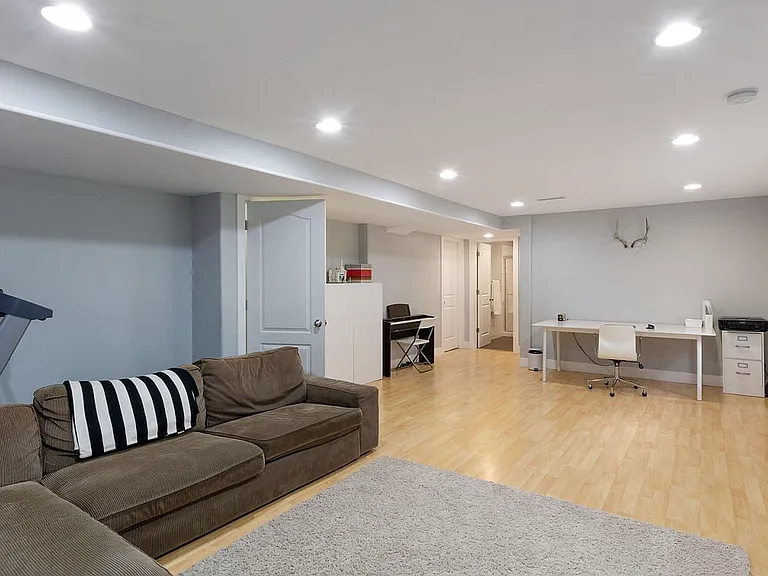 2037 E Brookings Dr — Photo 12