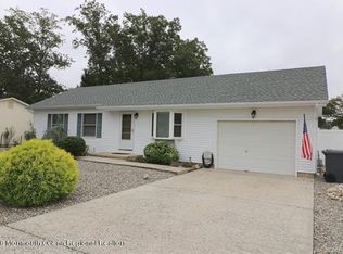 1113 Treasure Ave, Manahawkin, NJ 08050