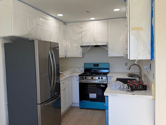 2nd image of 1170 Spazier Ave APT 2