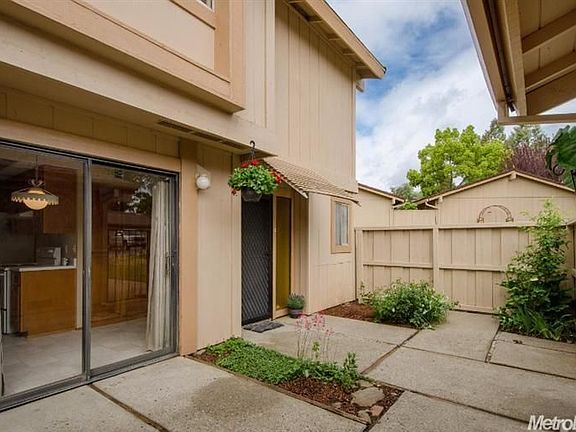 4th image of 3288 Amethyst Ln