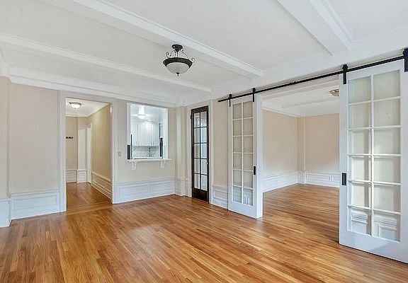 5th image of 160 W 95th St APT 5D
