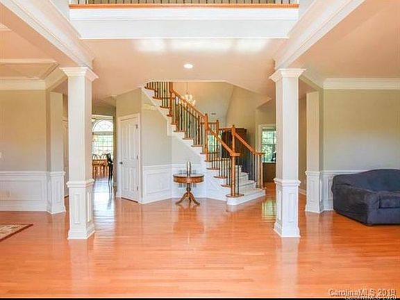 2nd image of 120 Meadow Run Ln