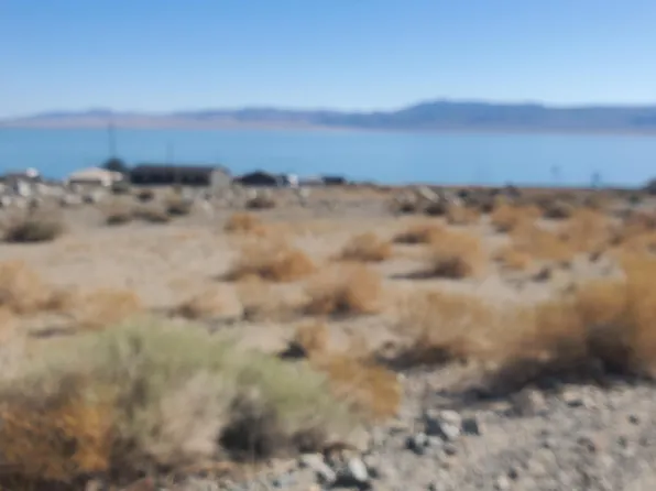 265 Debbie Dr, Hawthorne, NV 89415