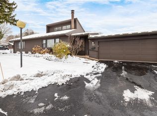 798 Fairway Cir, Baldwinsville, NY 13027