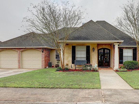 2nd image of 607 Southlake Cir
