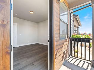 20518 NE Empire Ave, Bend, OR 97701