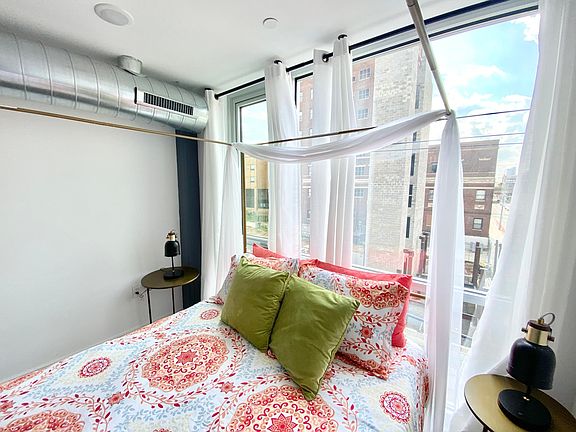 5th image of 1235 N Franklin St #16