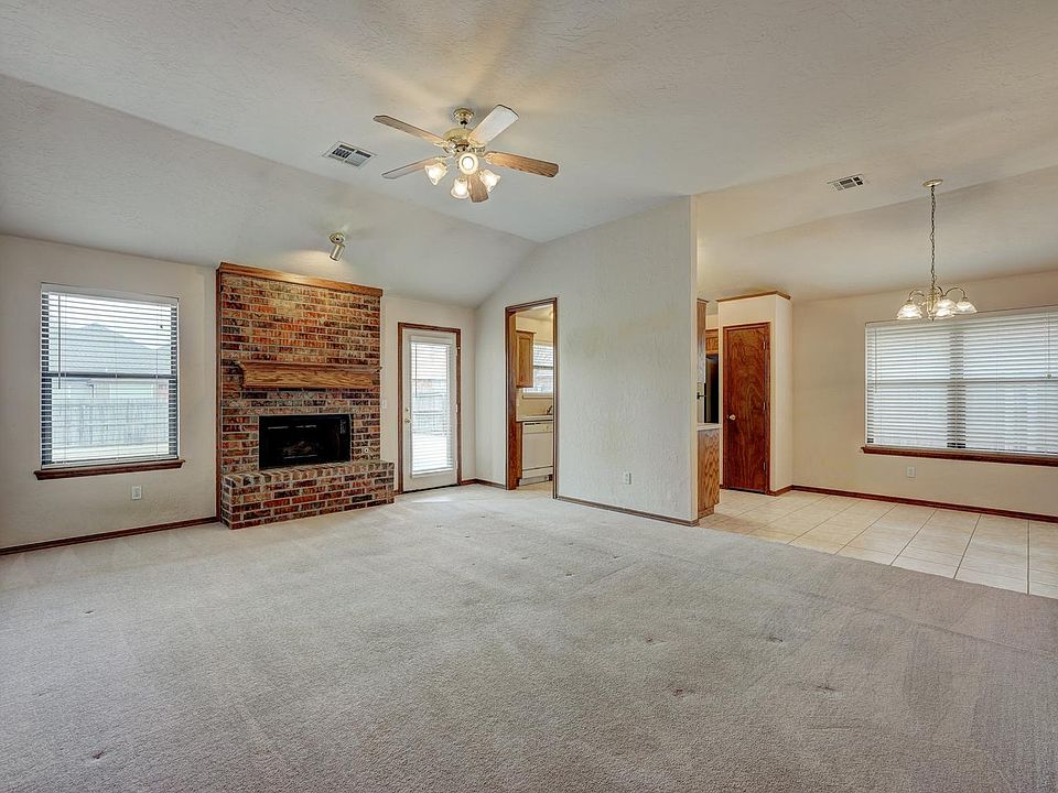 Large. open living & dining spaces