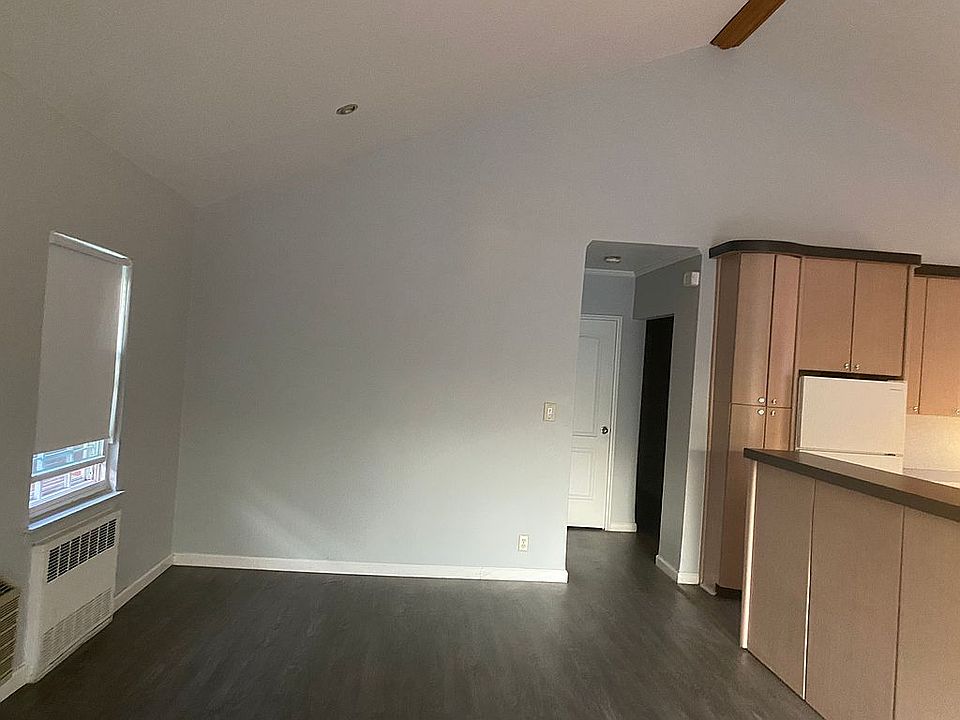 1st image of 6117 Bell Blvd #2