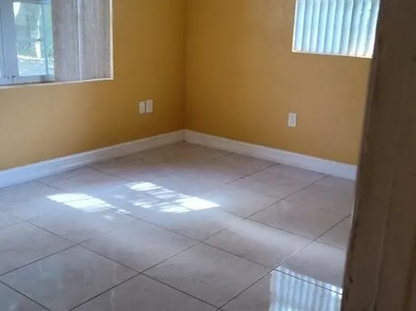 318 N 24th St, Fort Pierce, FL 34950