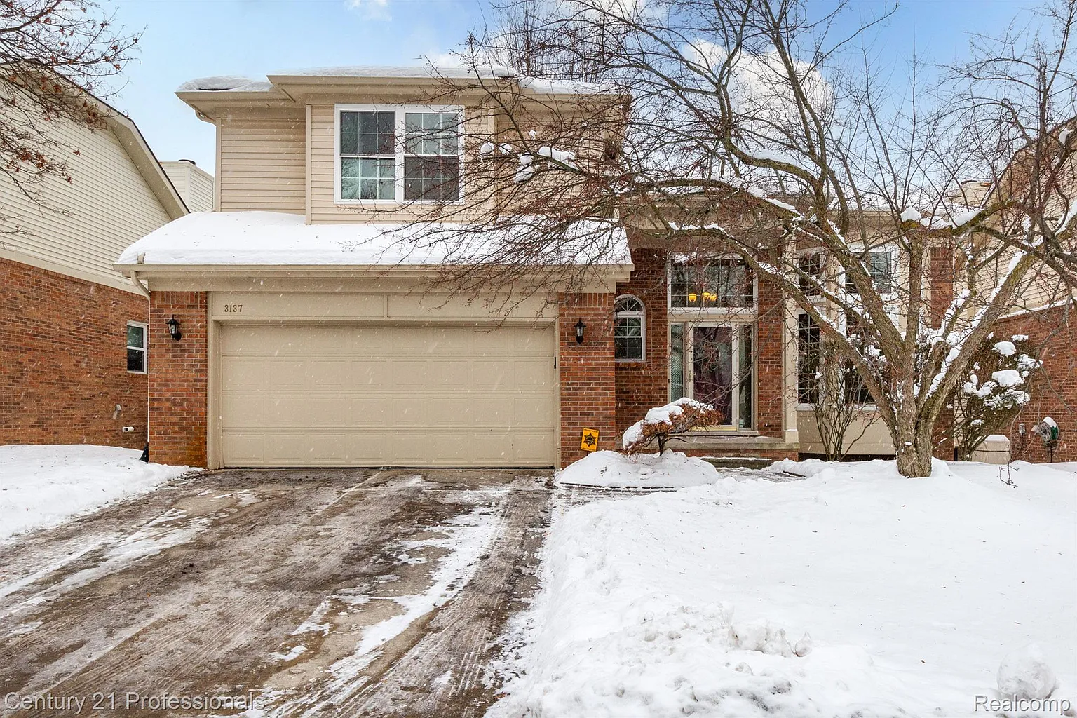 3137 Silverbrook Dr photo 1