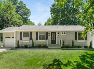 7220 Canterbury St, Prairie Village, KS 66208
