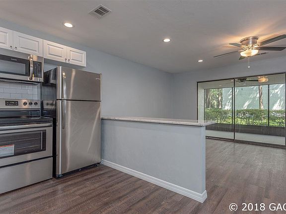 4th image of 2830 SW 14th Dr