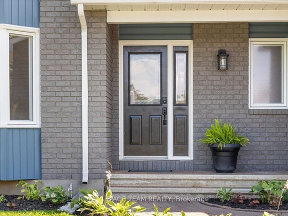 3rd image of 38 Patterson Cres