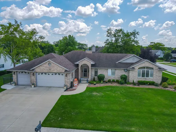 496 Hesburgh Dr, Manteno, IL 60950