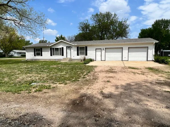 616 Platte St, Bellwood, NE 68624