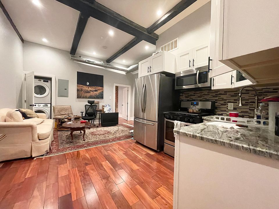 1st image of 1027 E Montgomery Ave #B