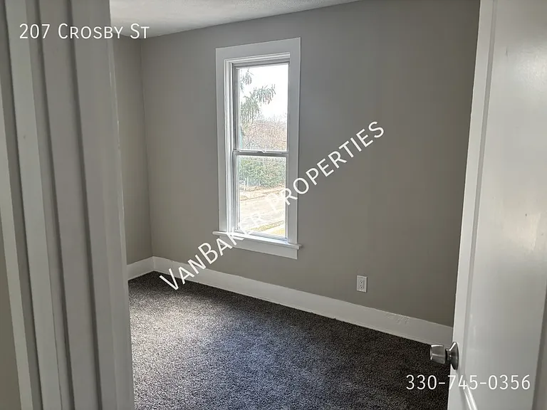207 Crosby St — Photo 11