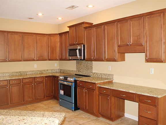 2nd image of 25 Northern Leaf Dr
