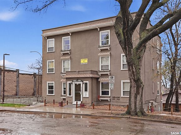 3rd image of 129 11th Street E