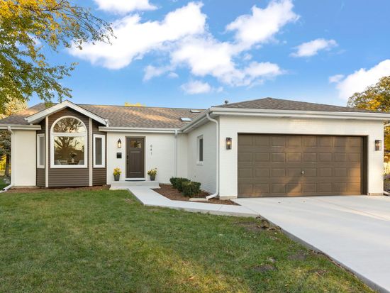 641 N Highview Ave, Addison, IL 60101