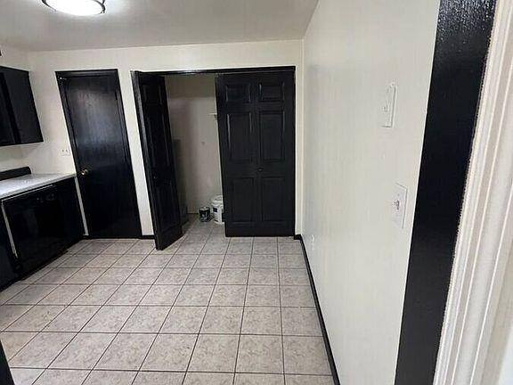 5th image of 5723 N Northwood Rd