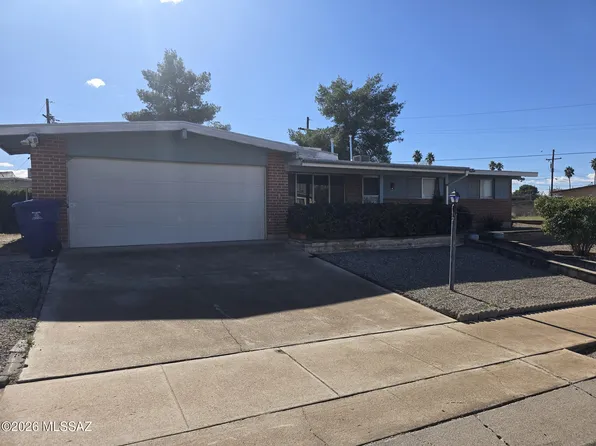 8832 E Shiloh Pl, Tucson, AZ 85710