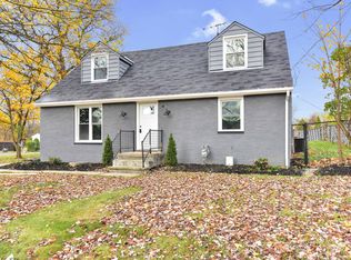 15898 Whitney Rd, Strongsville, OH 44136