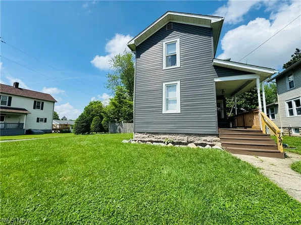 737 Caldwell St, Zanesville, OH 43701