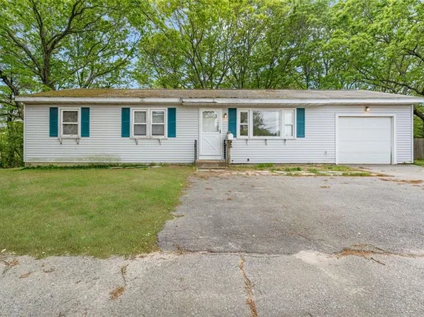 45 Lydia Rd, Coventry, RI 02816