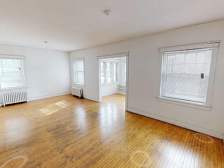 1902 E Linnwood Ave — Photo 29