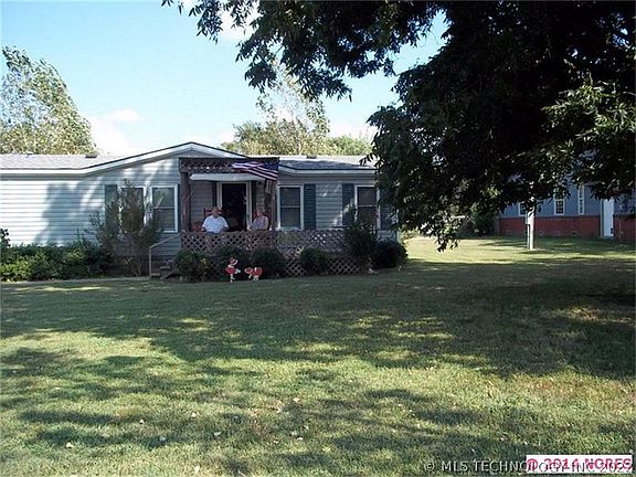 3rd image of 2773 N Oakwood Dr
