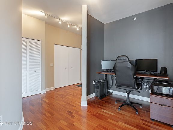 3rd image of 1235 S Prairie Ave APT 1905