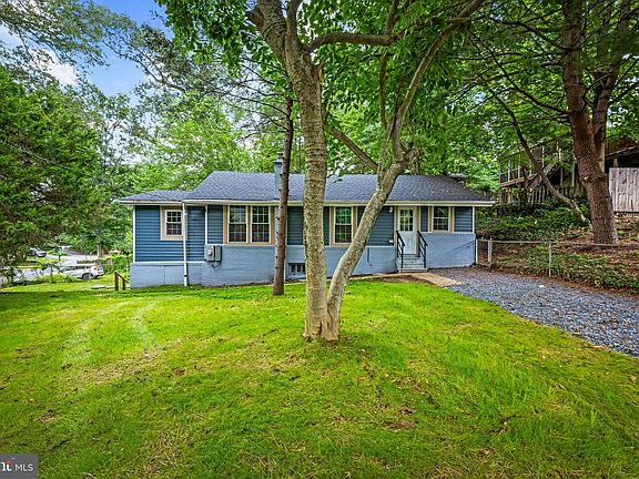 3rd image of 753 Eddy Rd