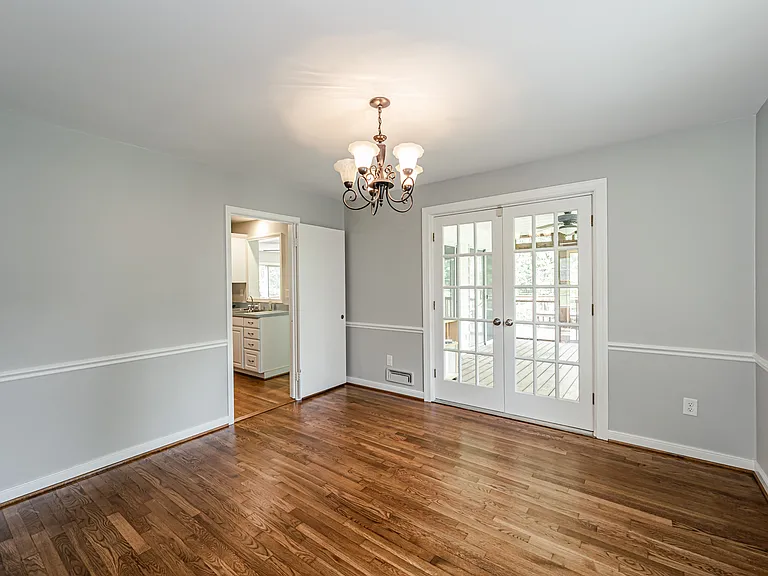 11402 Creekside Dr — Photo 4