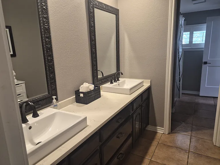 Middlefield Dr — Photo 9