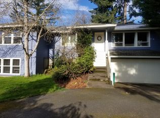 815 SW Maplecrest Ct, Portland, OR 97219