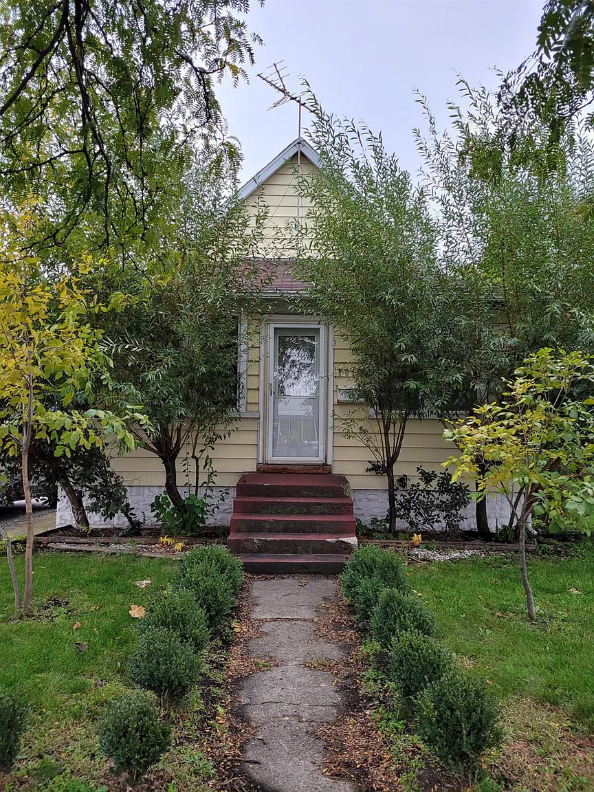 7011 Kennedy Ave photo 1