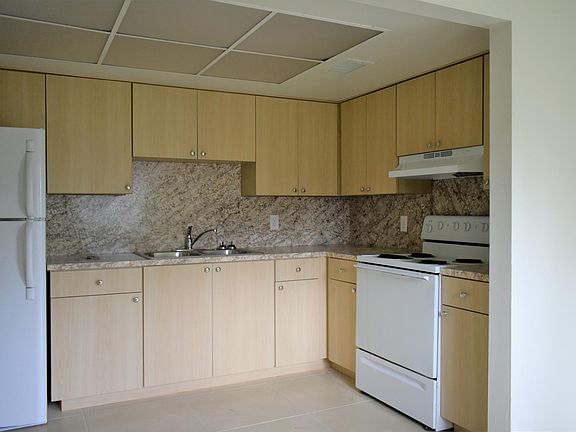 5th image of 4100 Faith St