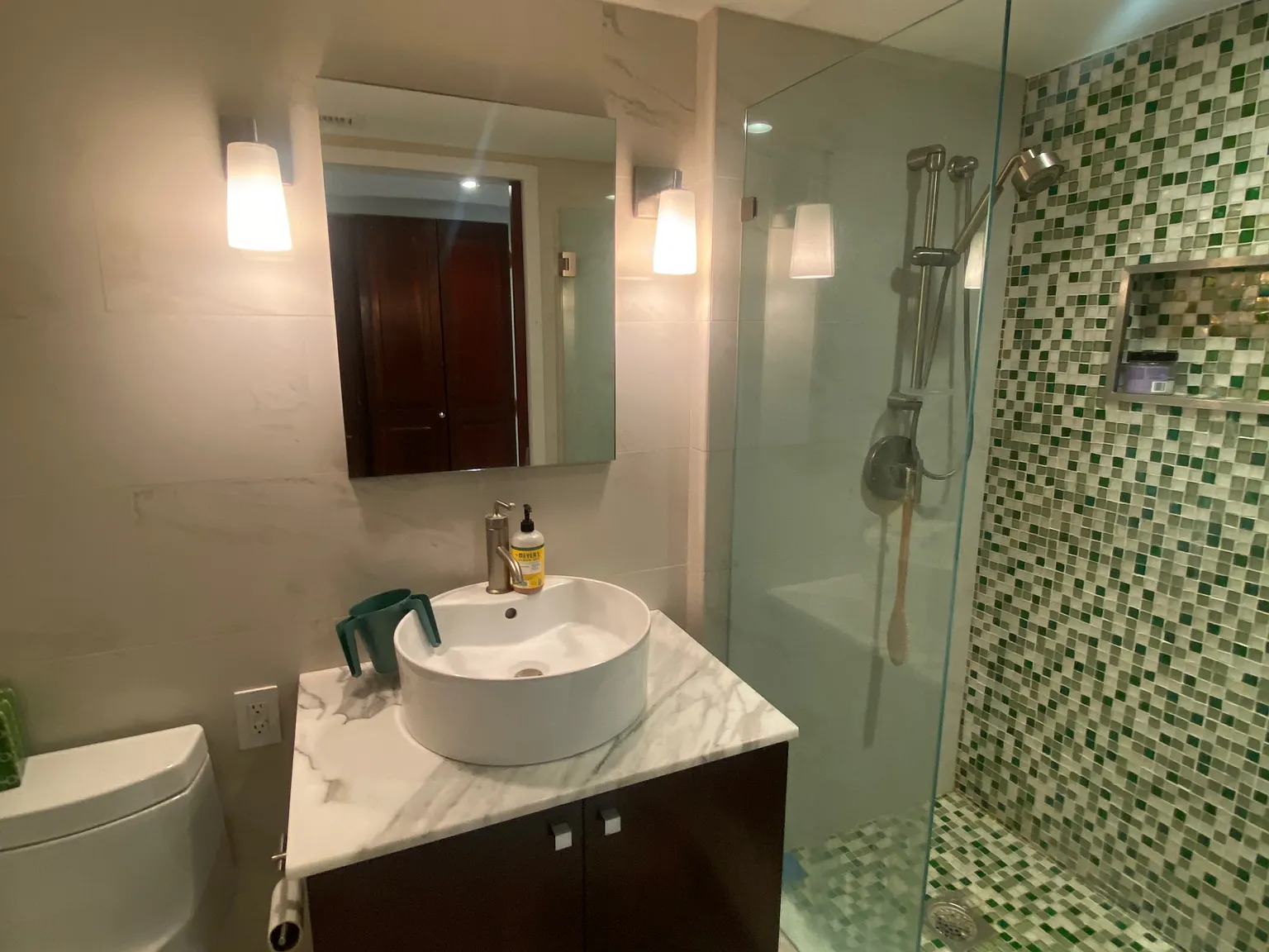 2 bed, 1353 sqft, $3,990 — Photo 4