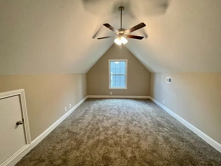 1212 Cardinal Creek Dr — Photo 10