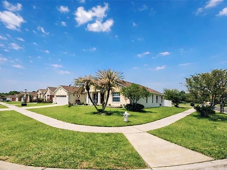 2601 Gold Dust Cir — Photo 17