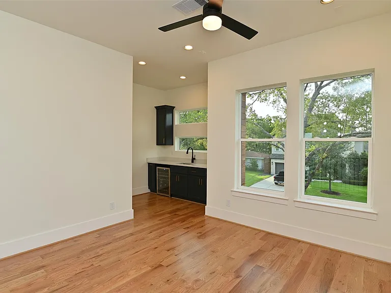 1733 Du Barry Ln — Photo 22
