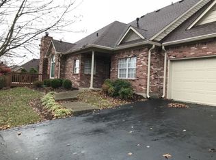 8220 Saint Andrews Dr, Louisville, KY
