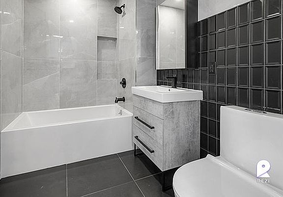 5th image of 2069 Honeywell Ave APT 8C