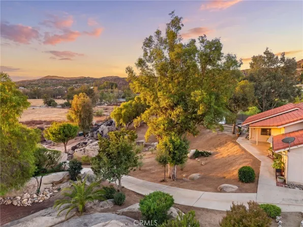 27435 Columbia St, Hemet, CA 92544